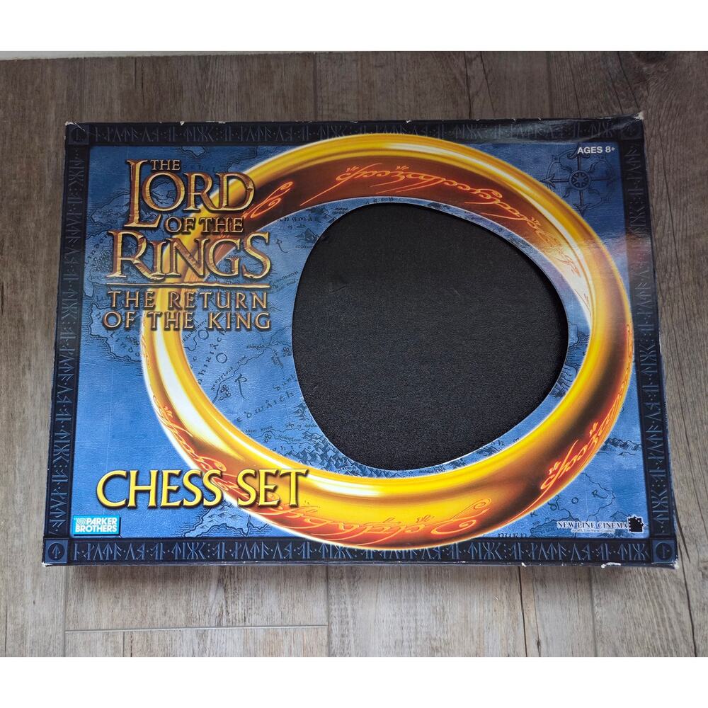 The Lord of the Rings: The Return of‎ the King Collector's Chess Set